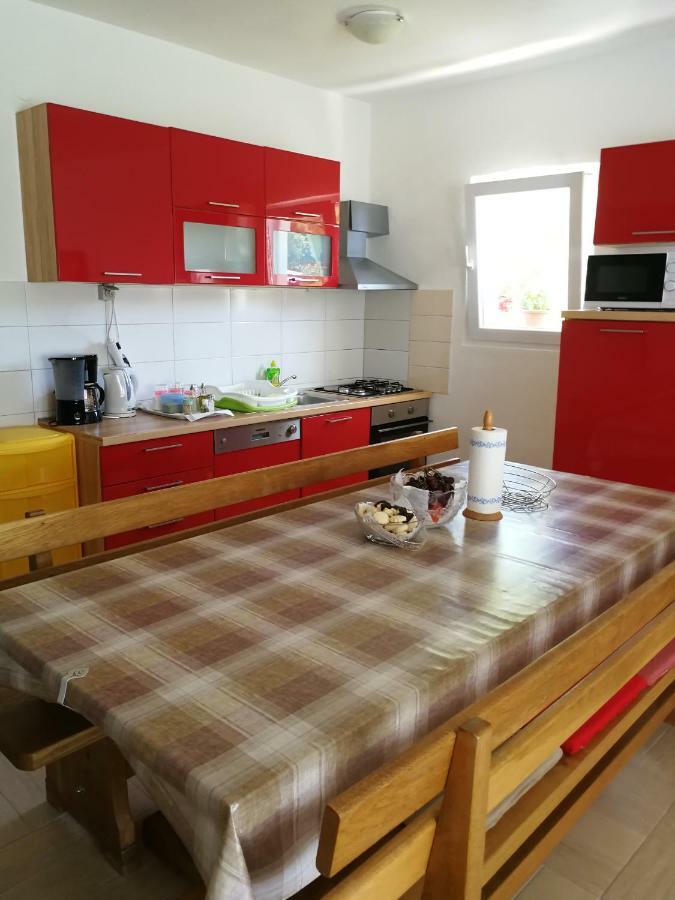 Apartments N&M Sukosan Bagian luar foto