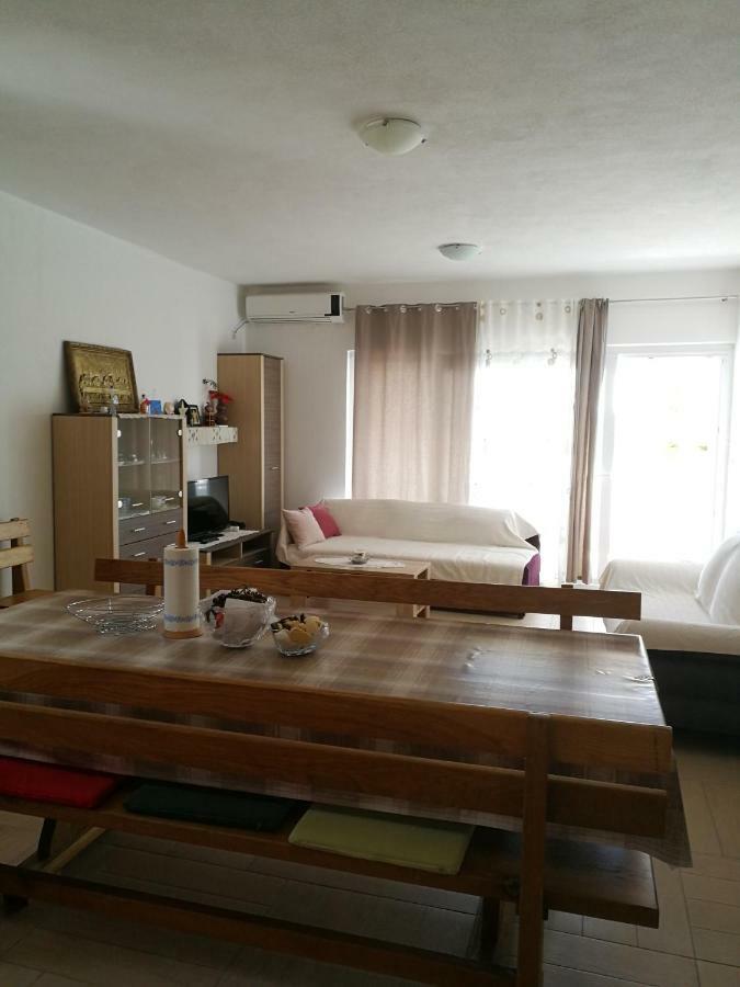 Apartments N&M Sukosan Bagian luar foto