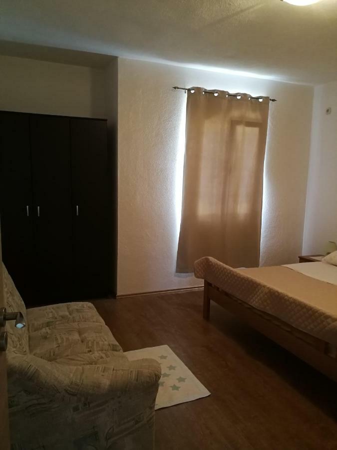 Apartments N&M Sukosan Bagian luar foto