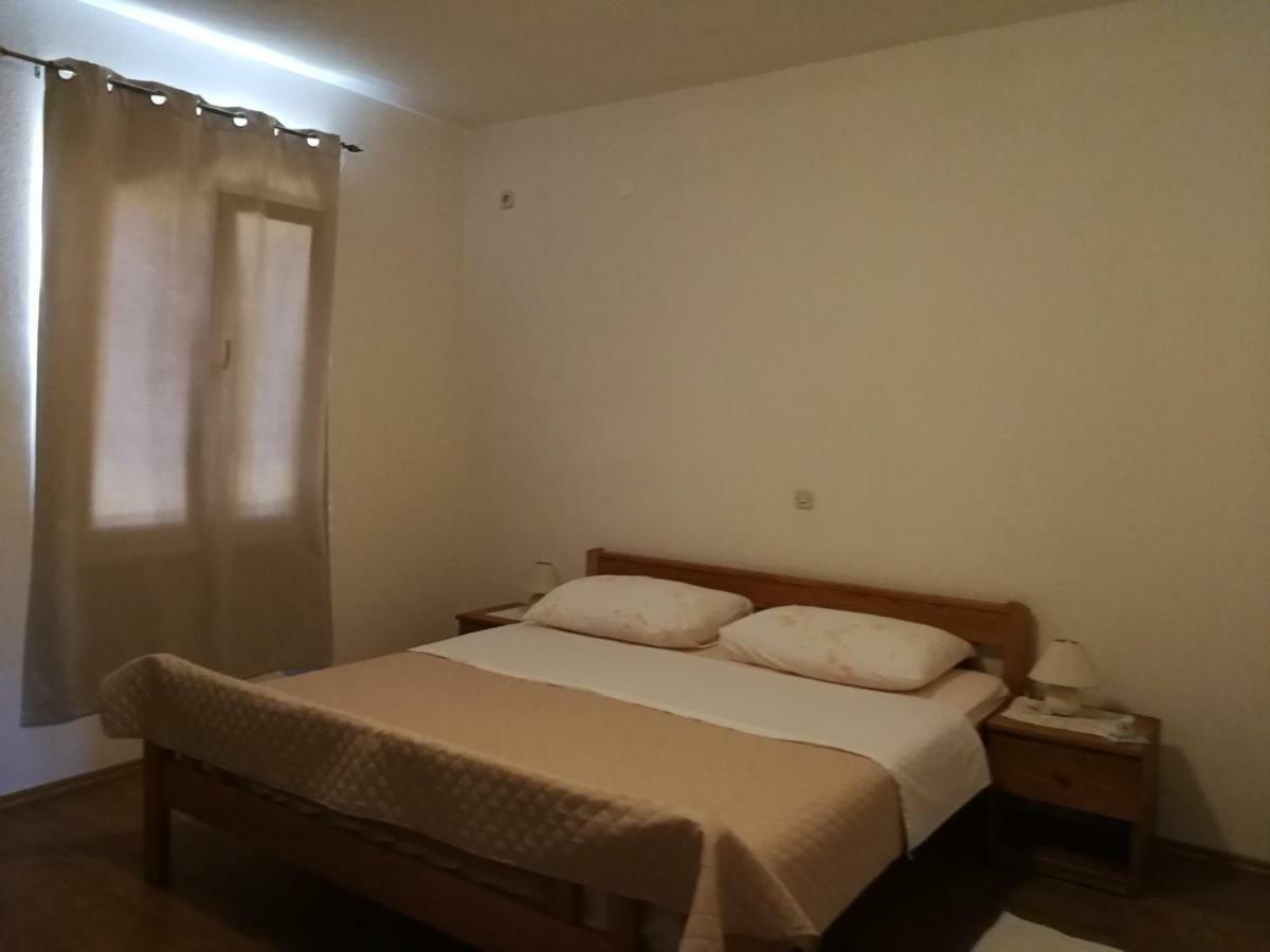 Apartments N&M Sukosan Bagian luar foto